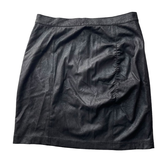 Free People Anthropologie Rumi Ruched Faux Suede Mini Skirt Black Size XSmall - Picture 1 of 6
